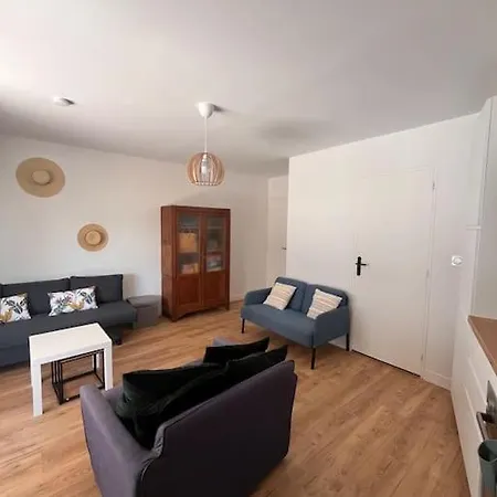 Сasa de vacaciones Maison A 200m De La Et Au Coeur De La Station Lacanau